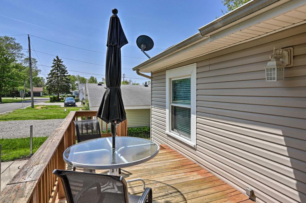 Home With Lake-View Deck By Camp Perry And Magee Marsh Port Clinton Exterior photo